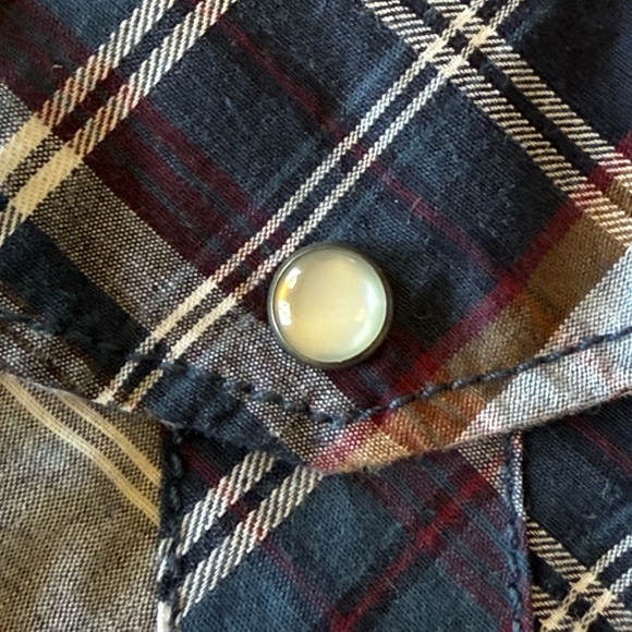 Men's Casual Plaid Distortion Button-Down Shirt - Blue, Black, Gray, and White - Picture 7 of 7